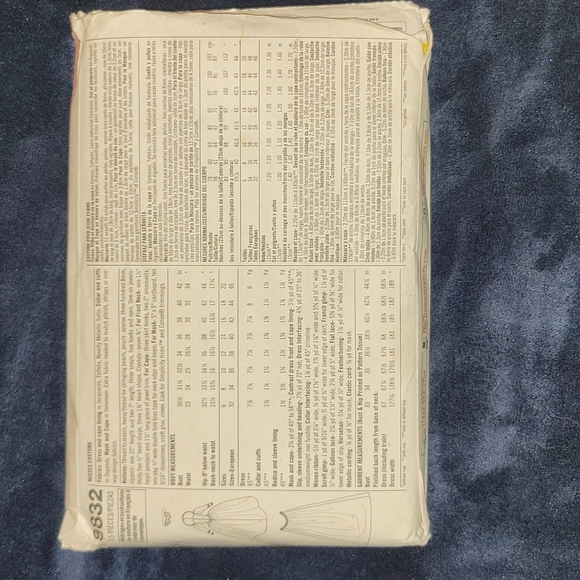 Simplicity: Sewing Pattern Uncut 9832 - Picture 2 of 3